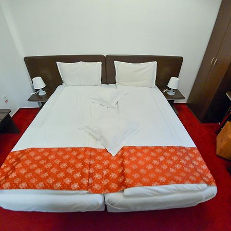 Pension Happy Day - Motorcycle Friendly Sibiu Exterior photo
