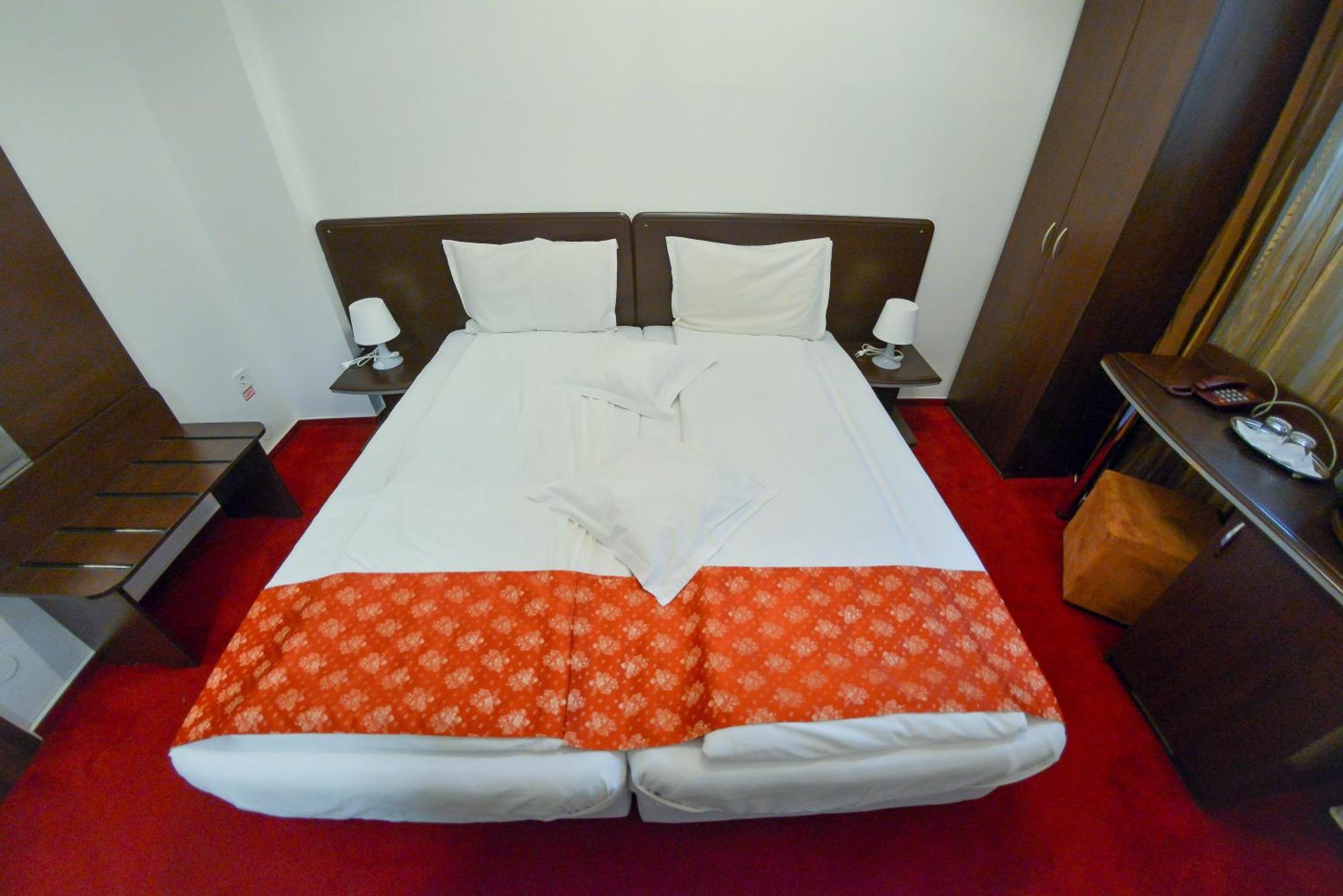 Pension Happy Day - Motorcycle Friendly Sibiu Exterior photo