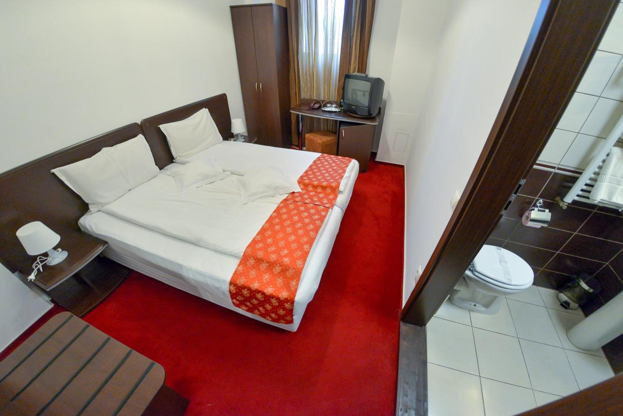Pension Happy Day - Motorcycle Friendly Sibiu Exterior photo